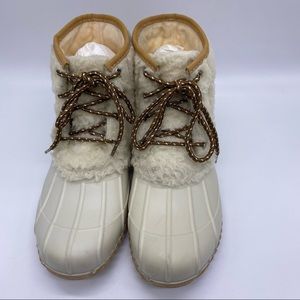 Magellan outdoor women’s winter duck boots size 8